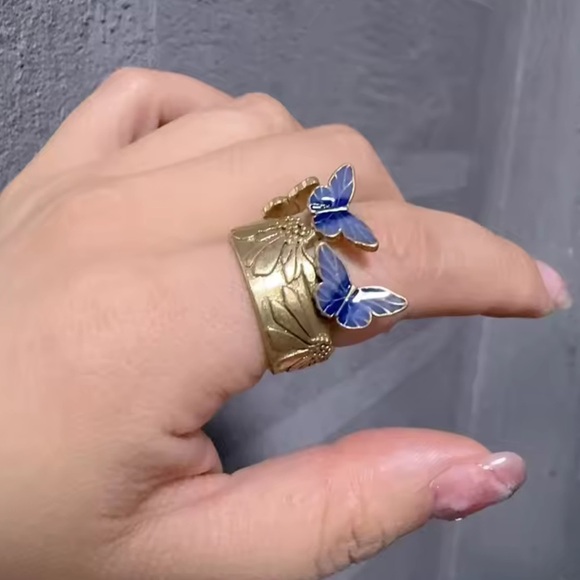 Celestial Blue Butterfly Eternal Antique Brass Masterpiece Ring - Picture 5 of 7